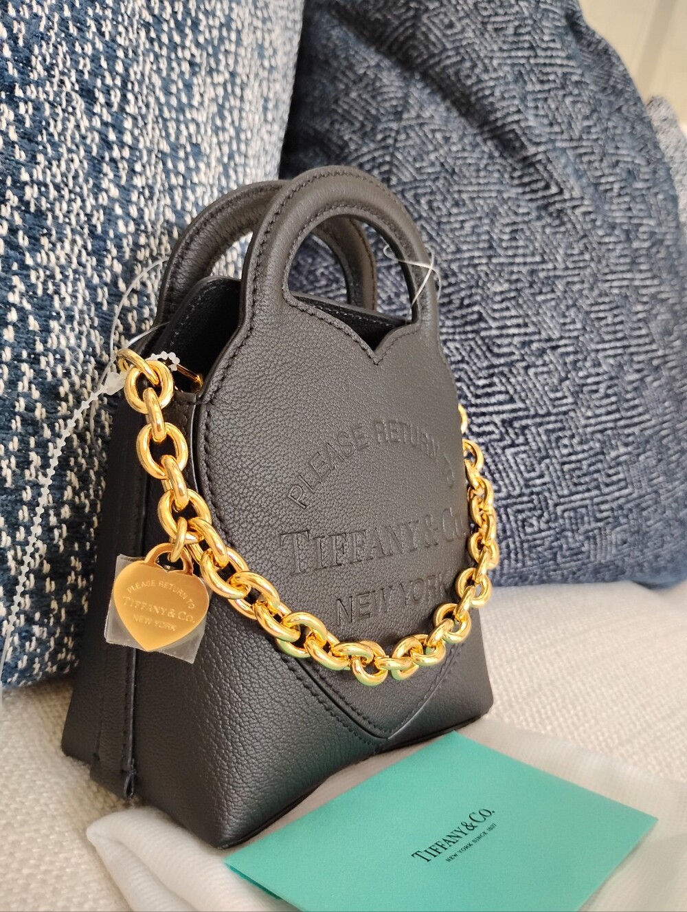 🔥🩵Tiffany & Co. Black Leather Mini/Micro crossbody bag